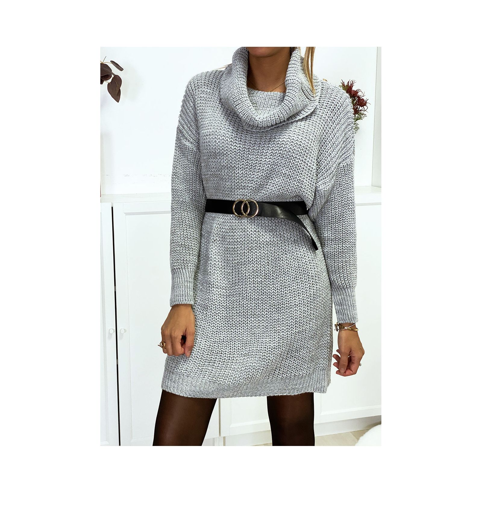 Robe pull gris bien épais avec col tombant