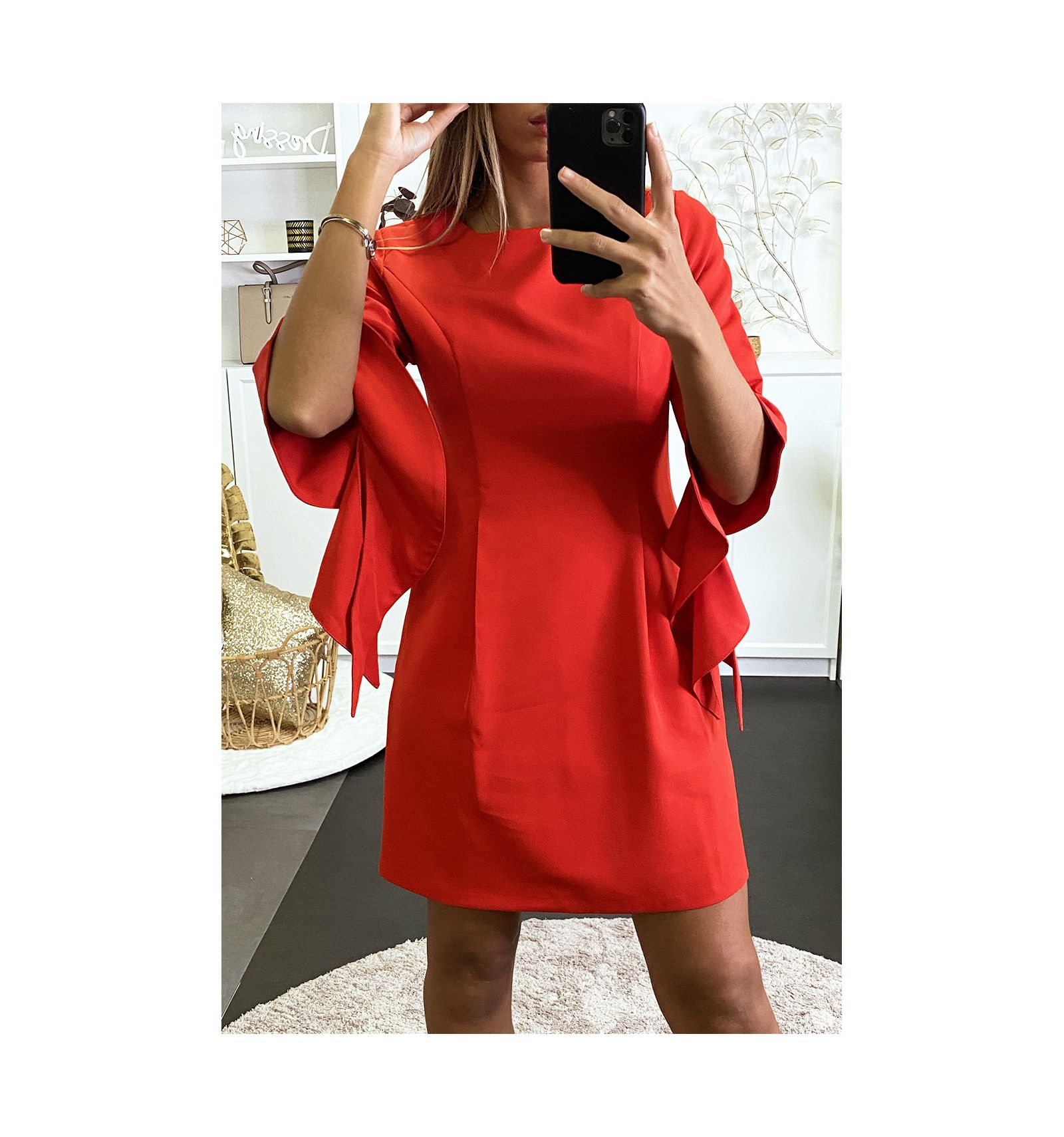 Robe rouge avec volant aux manches . Mode femme pas cher