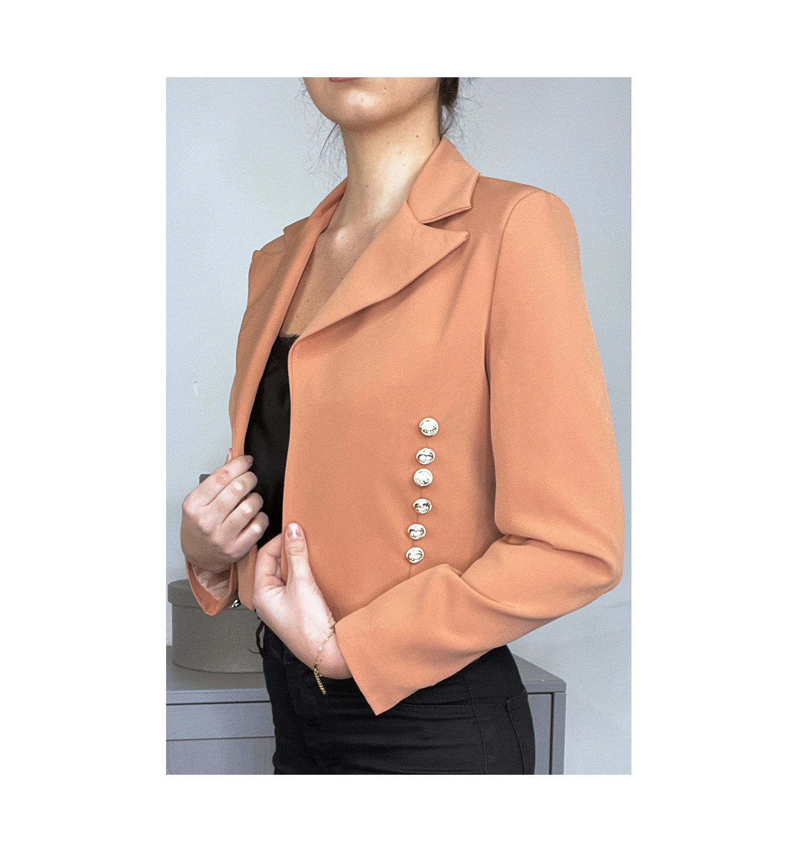 Cropped salmon blazer with buttons