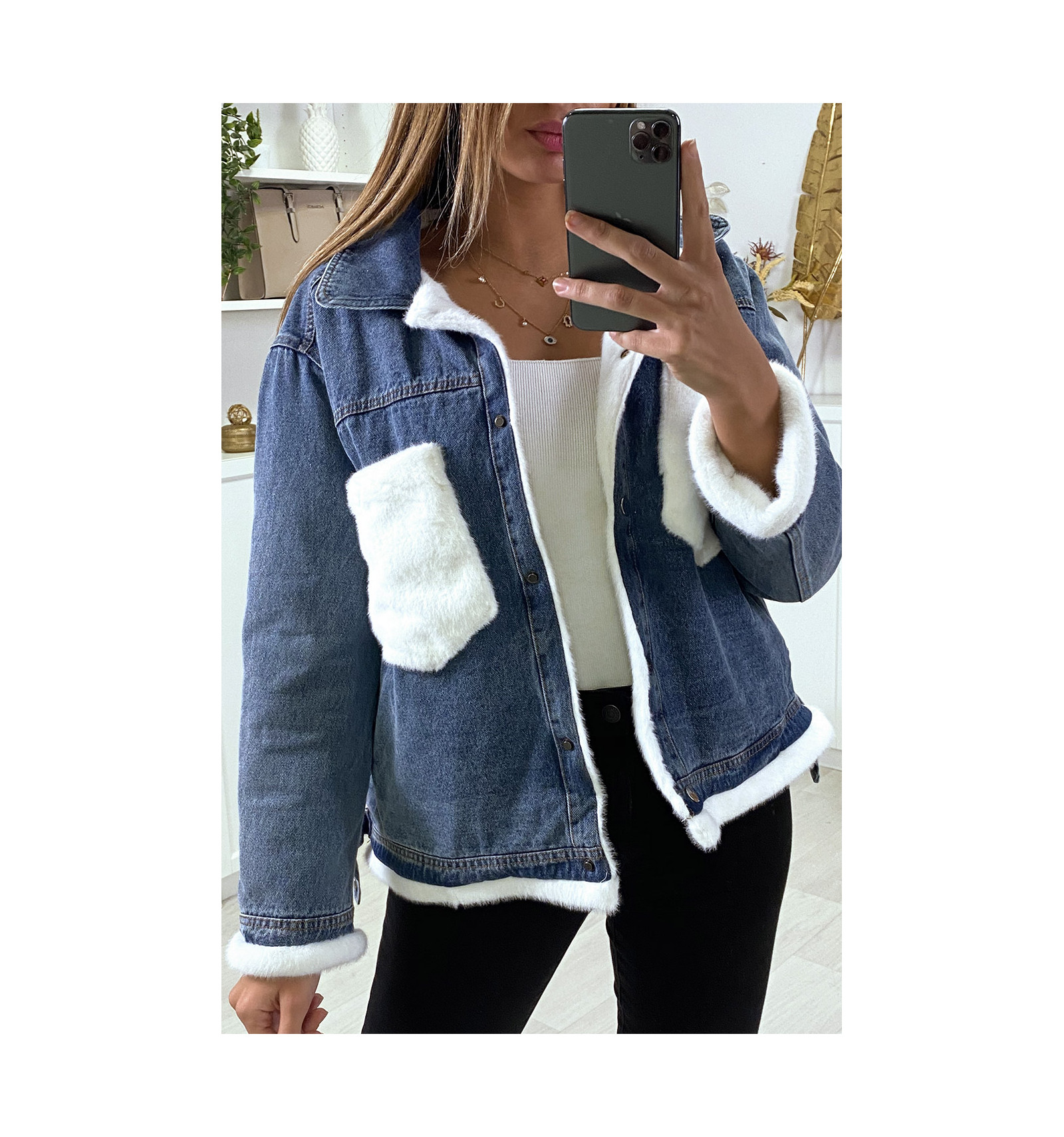 Veste en jean moumoute et poches blanche