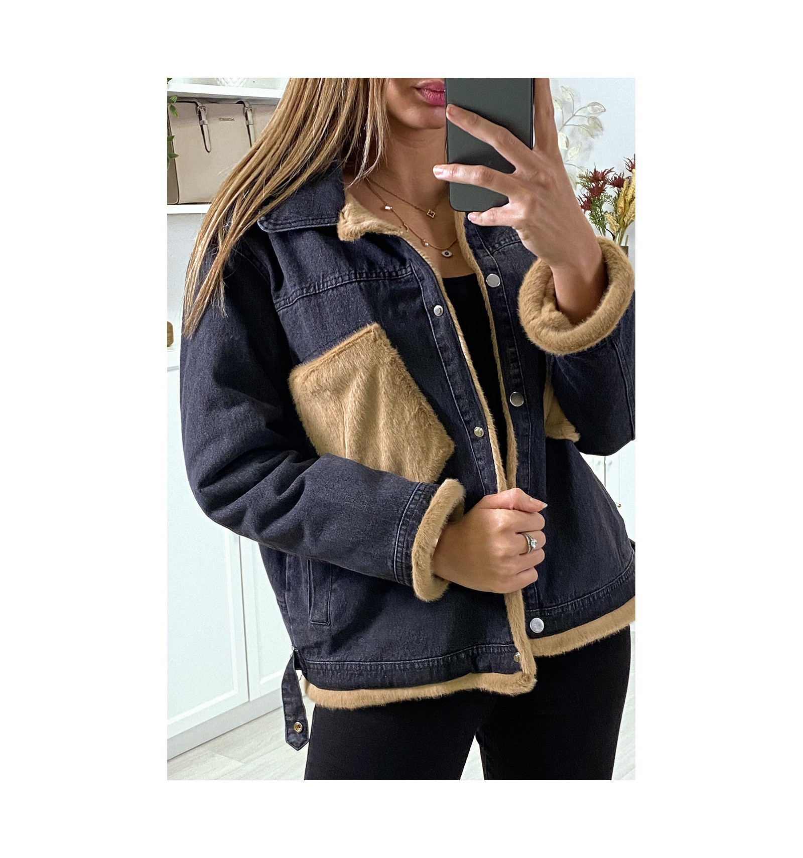 Veste en jean moumoute noir et poches camel