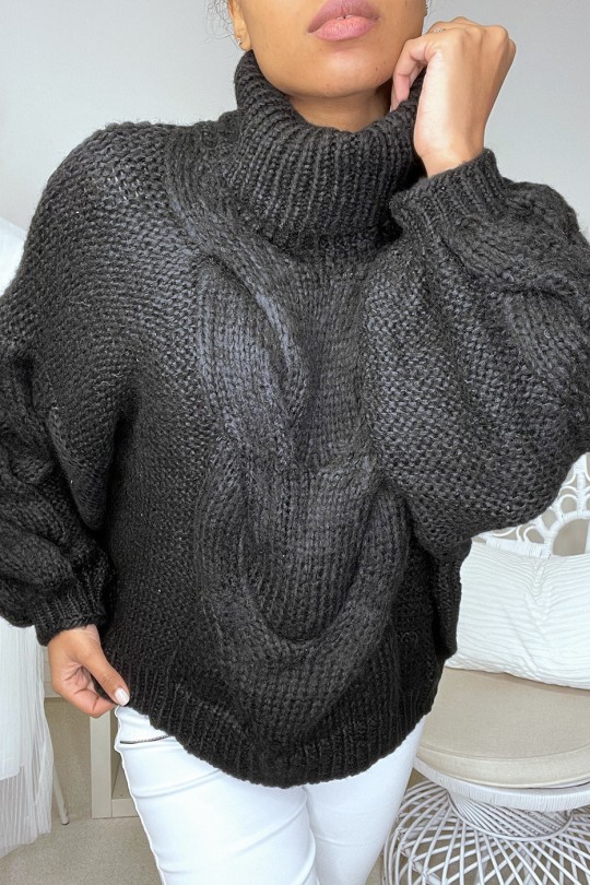 Gros pull vieux rose avec tresse et col roulé Gros pull vieux rose avec tresse et col roulé