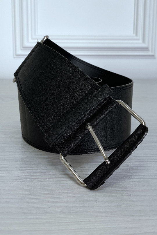 Ceinture noir en simili avec accessoire argenté Ceinture noir en simili avec accessoire argenté