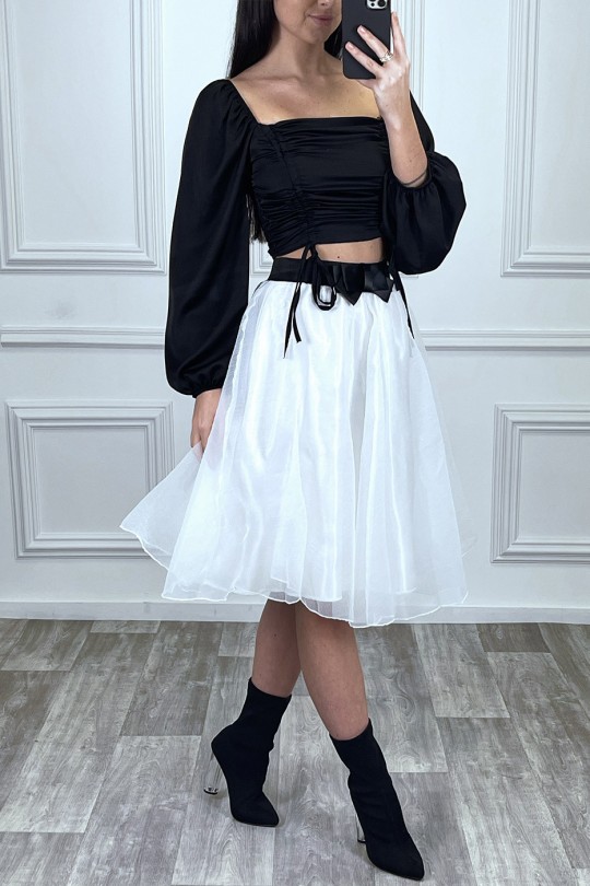 Jupe 3/4 blanche en tulle doublé avec ceinture papillon satiné Jupe 3/4 blanche en tulle doublé avec ceinture papillon satiné