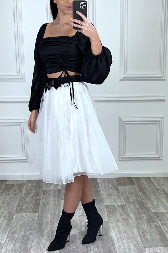 Jupe 3/4 blanche en tulle doublé avec ceinture papillon satiné Jupe 3/4 blanche en tulle doublé avec ceinture papillon satiné