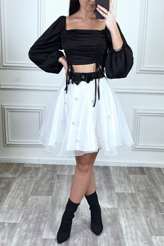 Jupe noire en tulle coupe évasée à perles Jupe noire en tulle coupe évasée à perles