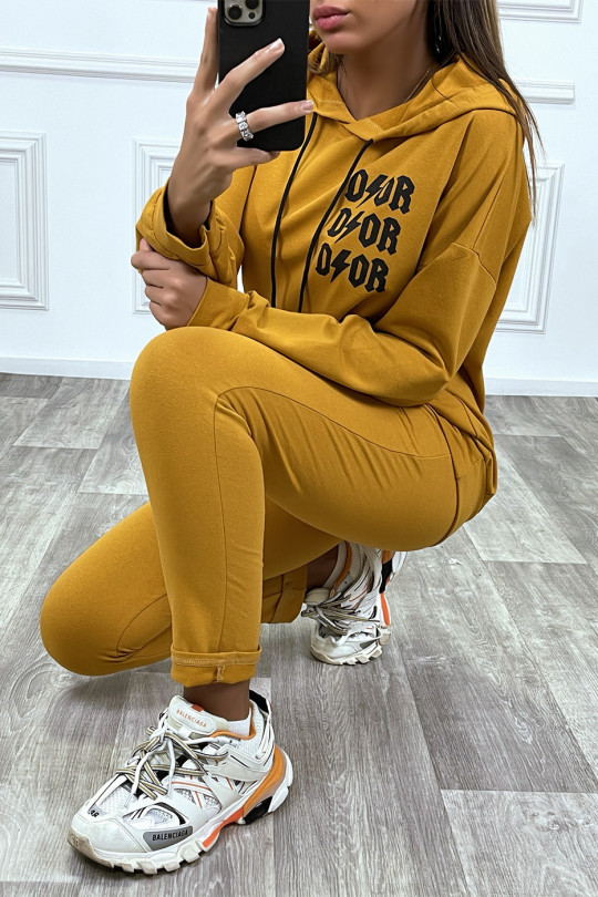 Ensemble sweat et jogging moutarde à capuche Ensemble sweat et jogging moutarde à capuche