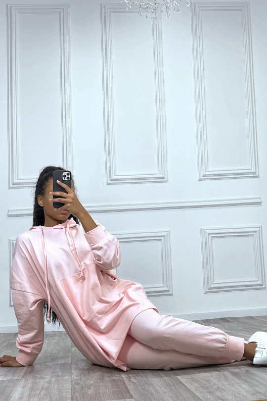 Ensemble jogging rose avec sweat oversize à capuche et poche kangourou et jogging Ensemble jogging rose avec sweat oversize à capuche et poche kangourou et jogging