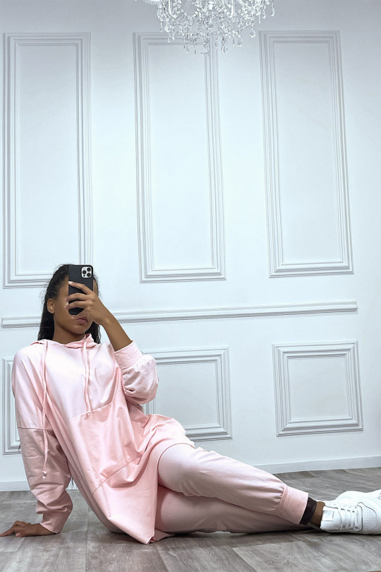 Ensemble jogging rose avec sweat oversize à capuche et poche kangourou et jogging Ensemble jogging rose avec sweat oversize à capuche et poche kangourou et jogging