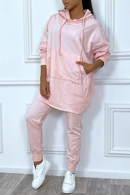 Ensemble jogging rose avec sweat oversize à capuche et poche kangourou et jogging Ensemble jogging rose avec sweat oversize à capuche et poche kangourou et jogging