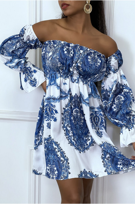 robe motif baroque
