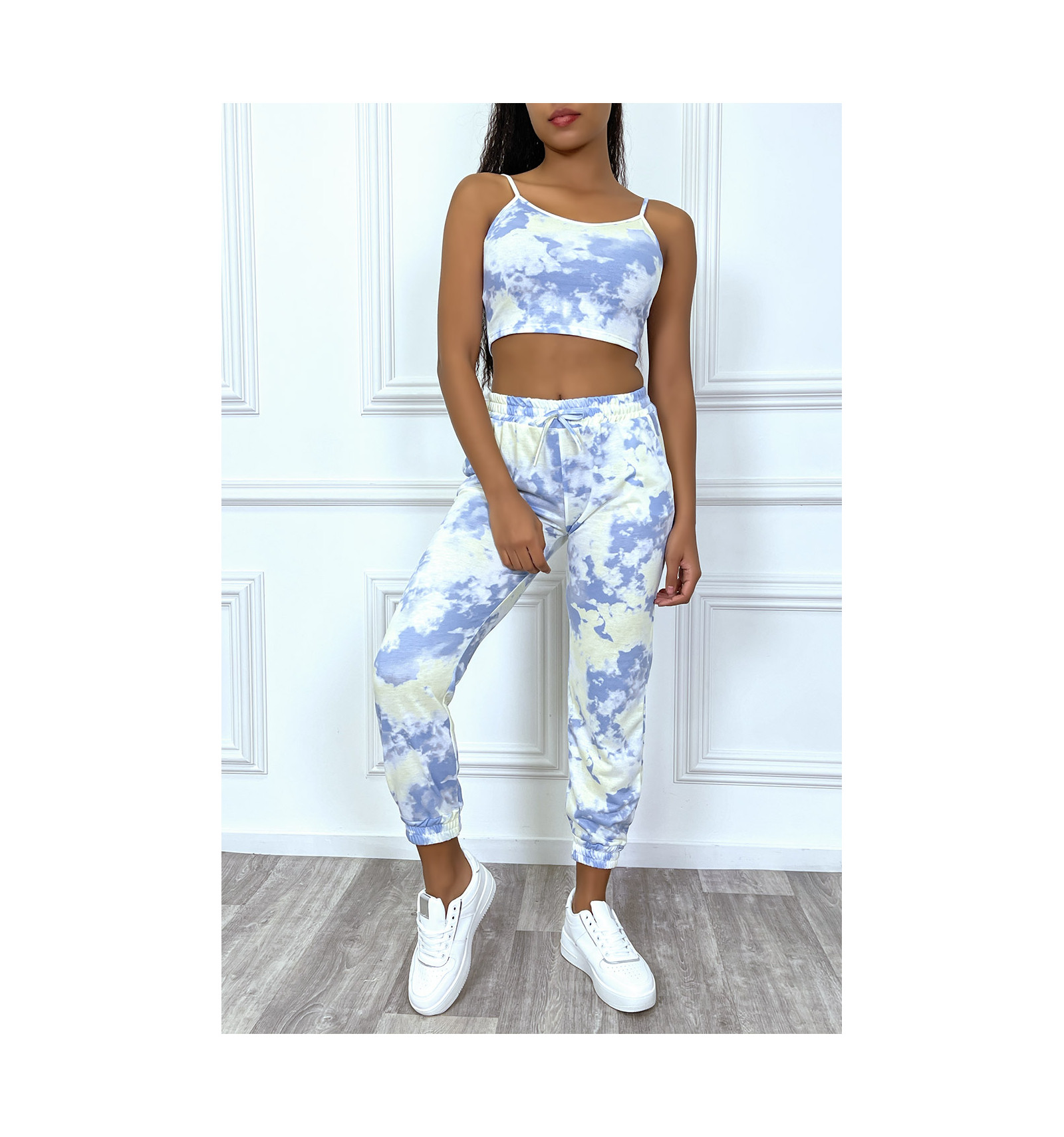 Crop Top Pretty Little Thing White Sweatpants PLT Black Logo High