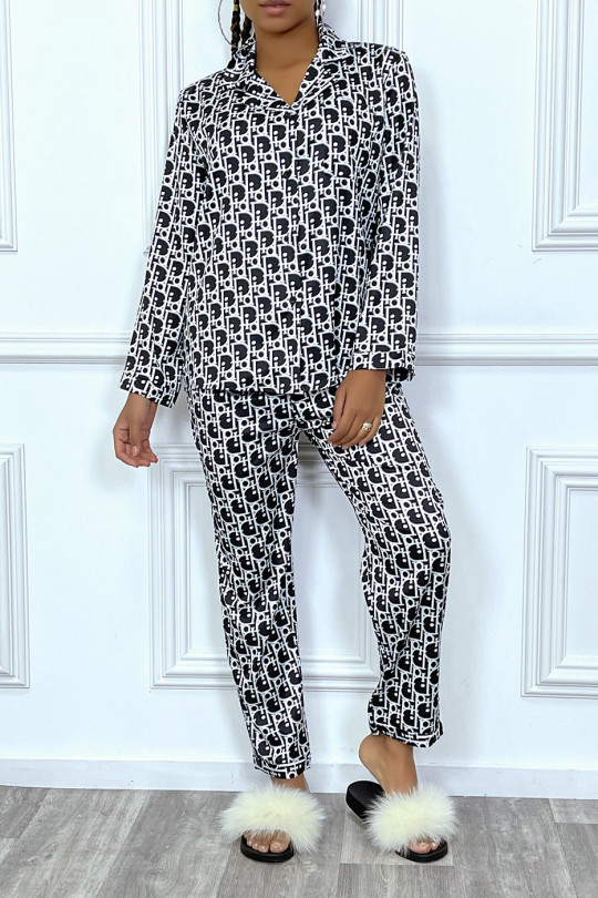 Ensemble pantalon cosy satinée camel à imprimé inspiration marque de luxe Ensemble pantalon cosy satinée camel à imprimé inspiration marque de luxe