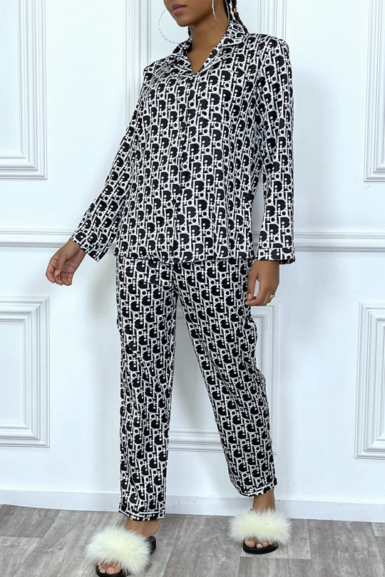 Ensemble pantalon cosy satinée camel à imprimé inspiration marque de luxe Ensemble pantalon cosy satinée camel à imprimé inspiration marque de luxe