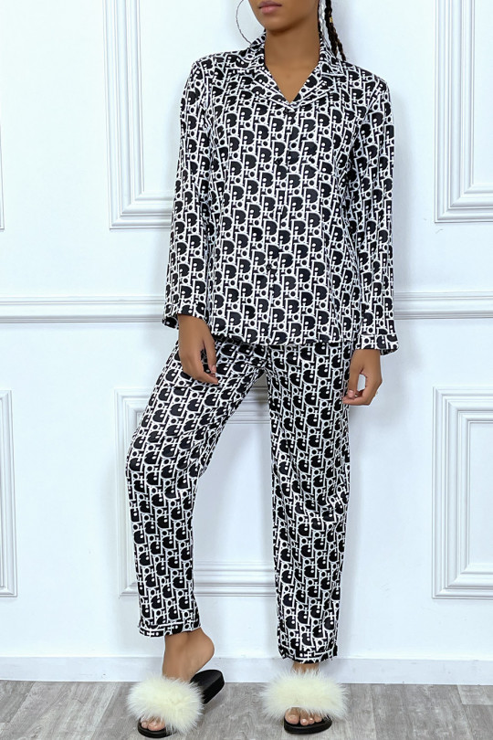 Ensemble pantalon cosy satinée camel à imprimé inspiration marque de luxe Ensemble pantalon cosy satinée camel à imprimé inspiration marque de luxe