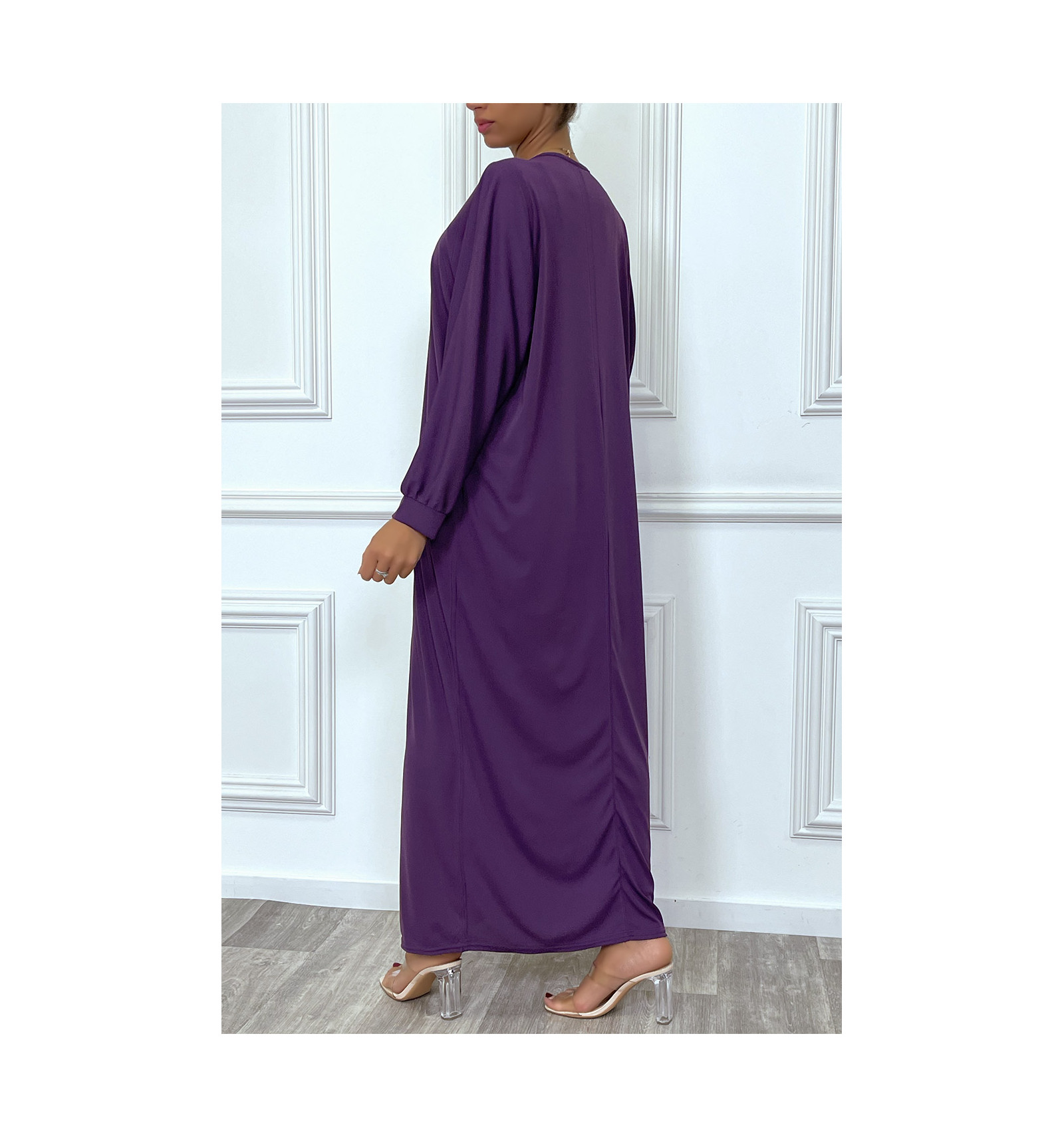 Abaya violet Ã  encolure de strass et manches longues