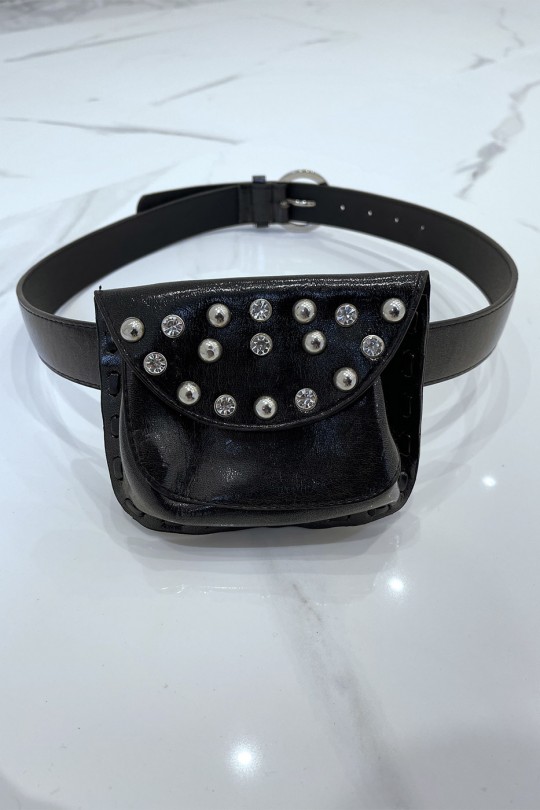 Ceinture noire en simili brillant et pochette à strass et clou Ceinture noire en simili brillant et pochette à strass et clou