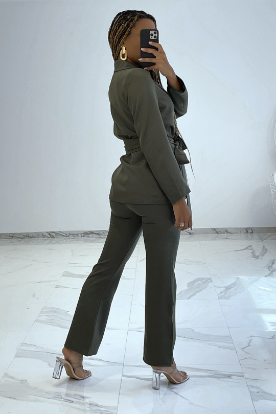 Ensemble de tailleur noué kaki avec pantalon taille haute Ensemble de tailleur noué kaki avec pantalon taille haute