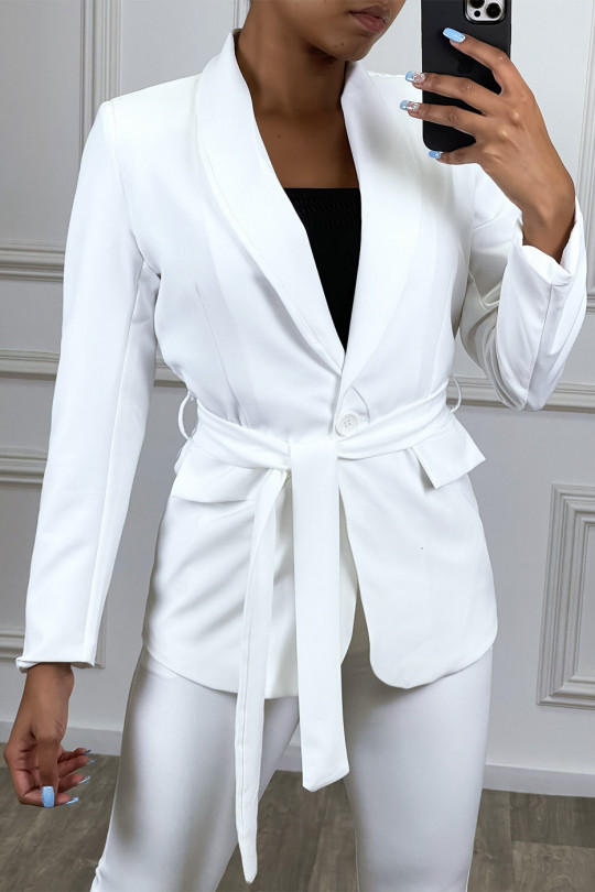 Ensemble tailleur beige avec pantalon à fente Ensemble tailleur beige avec pantalon à fente
