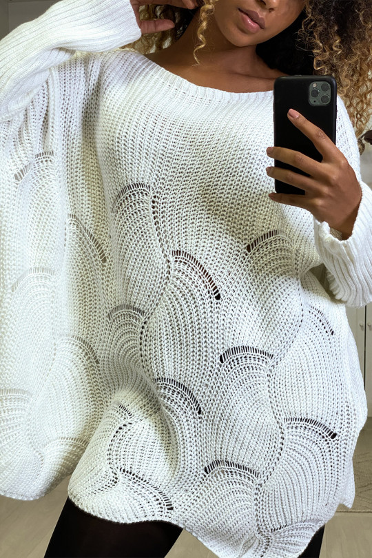 Pink oversized leaf pattern sweater Pink oversized leaf pattern sweater