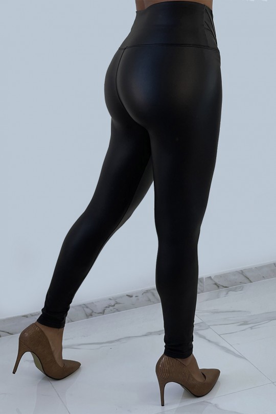 Legging en simili noir avec boutons et coutures à la taille Legging en simili noir avec boutons et coutures à la taille