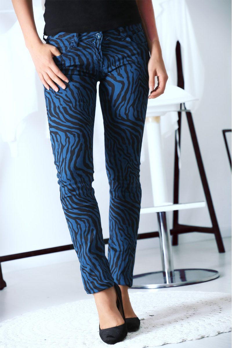 Pantalon Jeans bleu extensible avec poche et motif noir S1317D Pantalon Jeans bleu extensible avec poche et motif noir S1317D