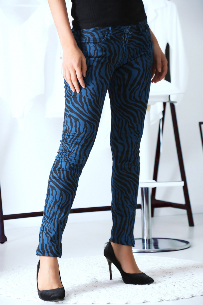 Pantalon Jeans bleu extensible avec poche et motif noir S1317D Pantalon Jeans bleu extensible avec poche et motif noir S1317D