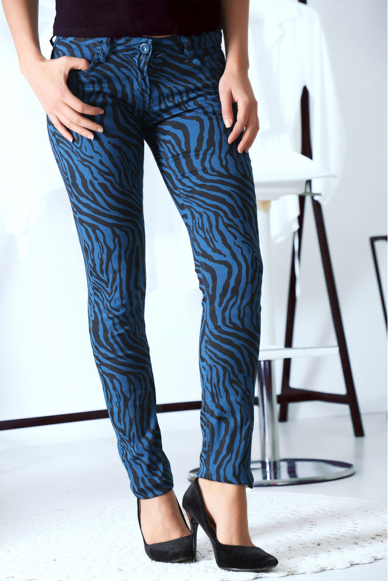 Pantalon Jeans bleu extensible avec poche et motif noir S1317D Pantalon Jeans bleu extensible avec poche et motif noir S1317D