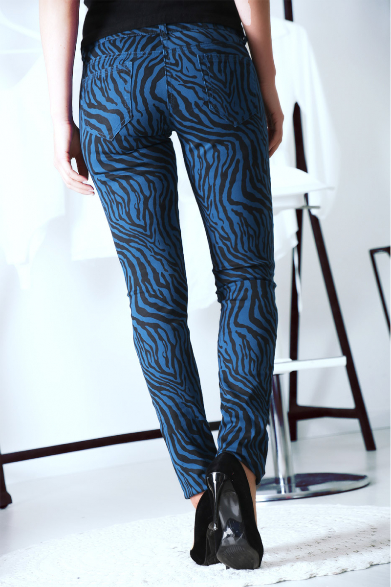Pantalon Jeans bleu extensible avec poche et motif noir S1317D Pantalon Jeans bleu extensible avec poche et motif noir S1317D
