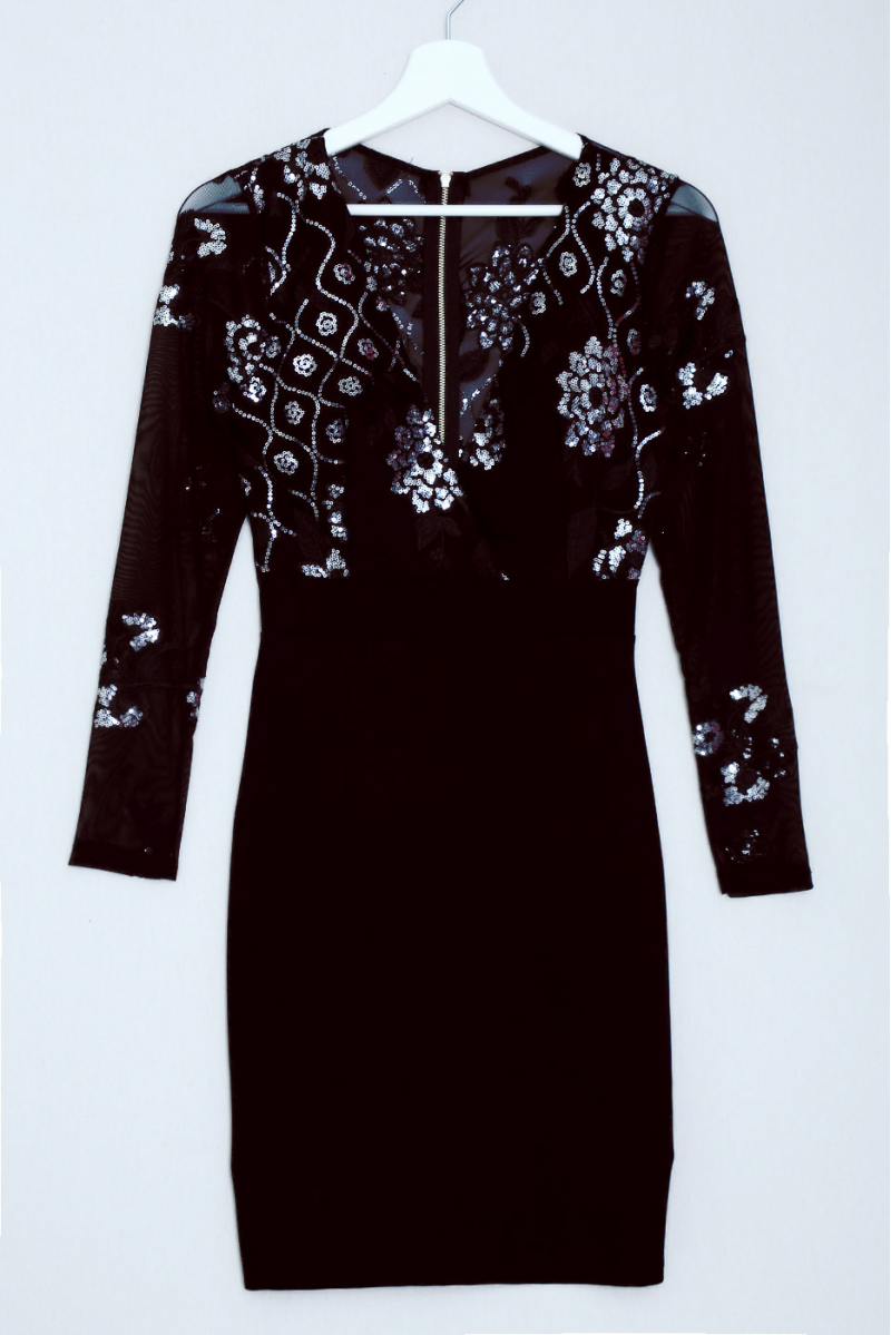 Robe de soirée croisé ornée de paillette argenté Robe de soirée croisé ornée de paillette argenté