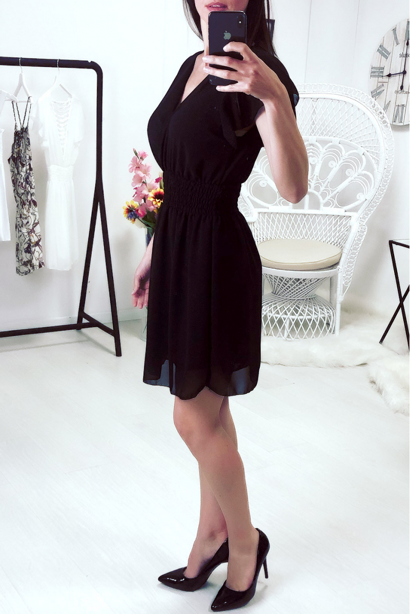 robe noire croisée devant