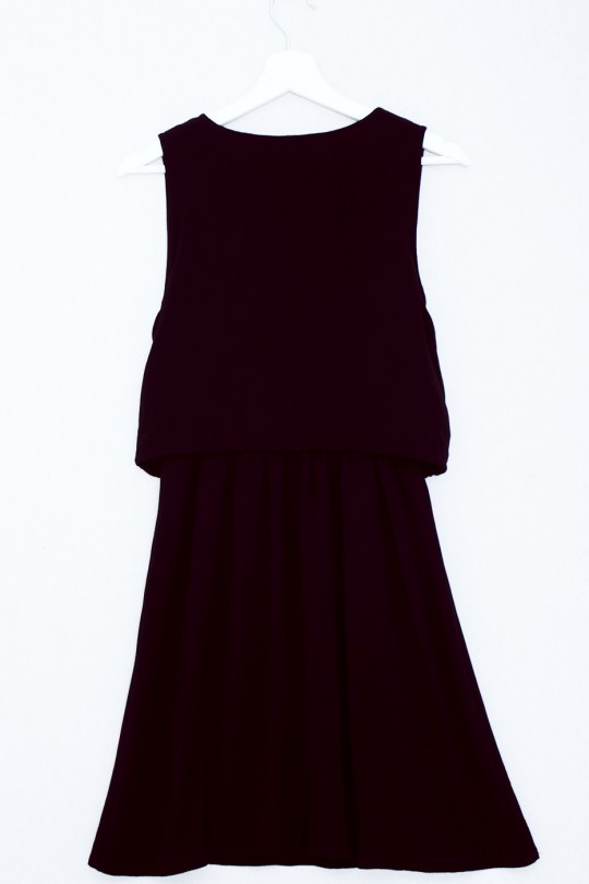 Jolie robe noir 2 en1 évasé avec dentelle à l'avant Jolie robe noir 2 en1 évasé avec dentelle à l'avant