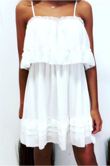 Robe Blanche Legere A Plis Ideal Pour L Ete