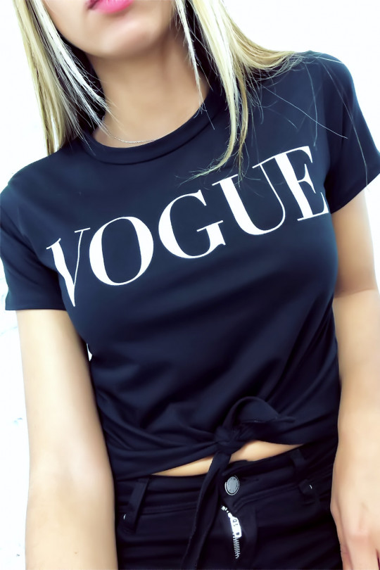 Jolie crop top Noir avec écriture Vogue et petit noeud Jolie crop top Noir avec écriture Vogue et petit noeud