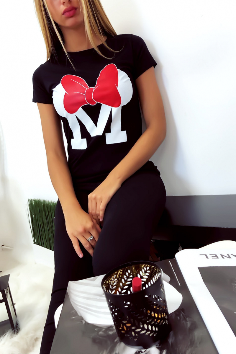 T-shirt noir en coton avec écriture M et papillon T-shirt noir en coton avec écriture M et papillon