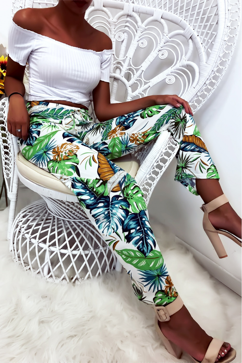 Pantalon palazzo avec jolie motif fleuris blanc et bleu Pantalon palazzo avec jolie motif fleuris blanc et bleu