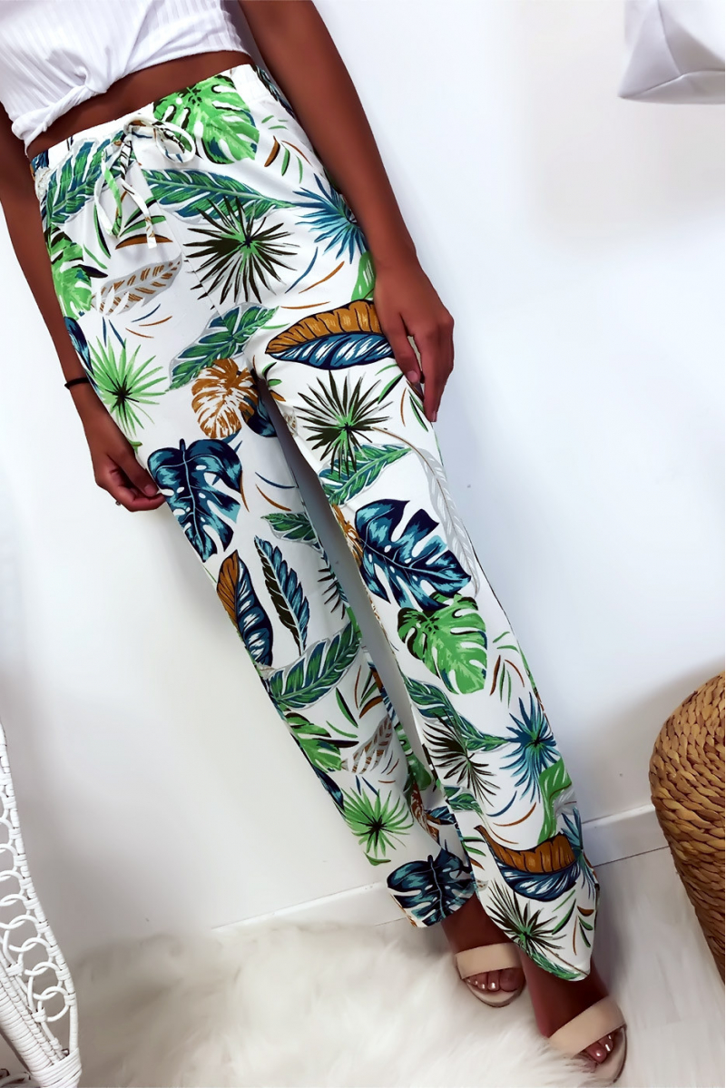 Pantalon palazzo avec jolie motif fleuris blanc et bleu Pantalon palazzo avec jolie motif fleuris blanc et bleu
