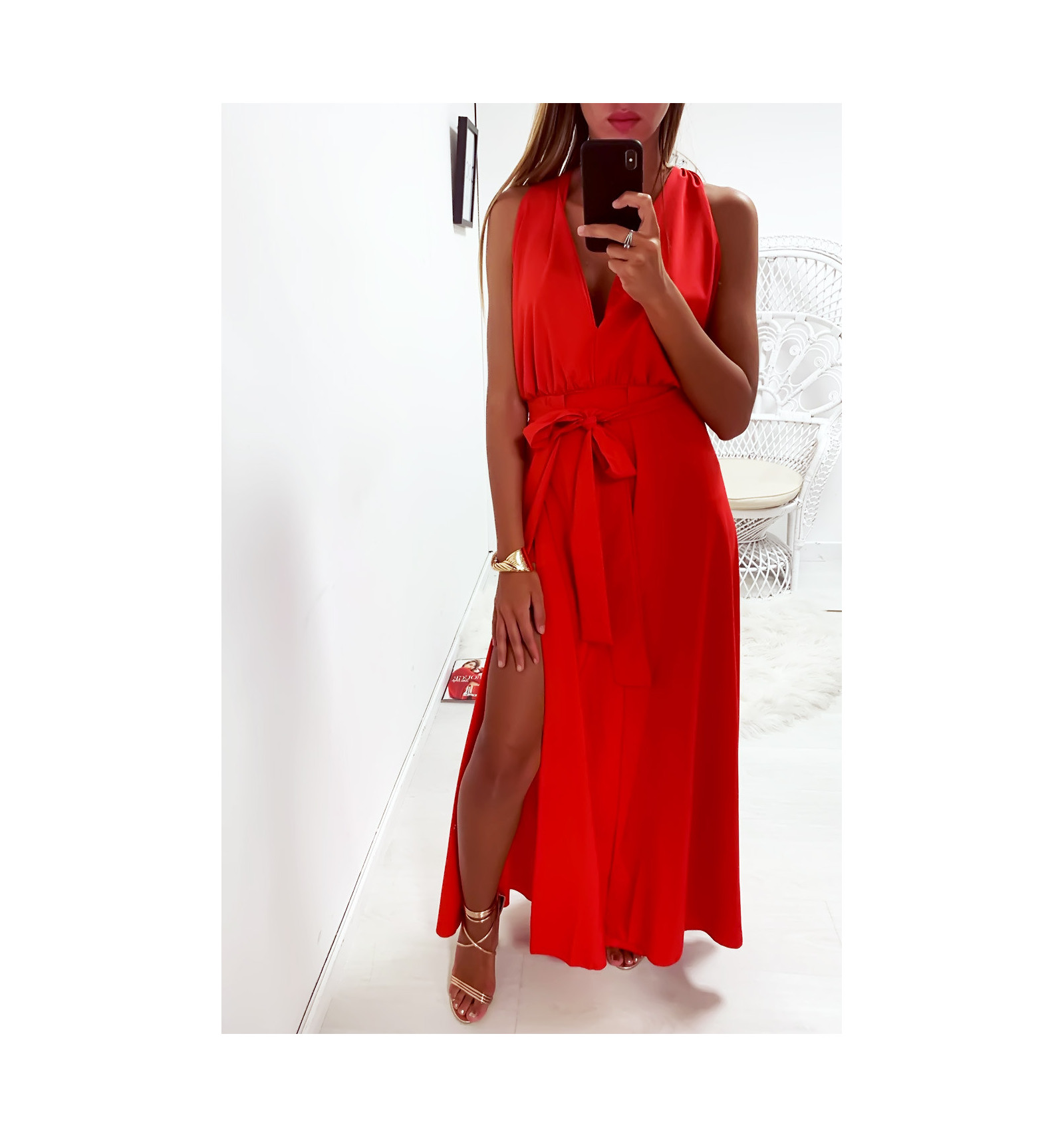 robe rouge dos nus