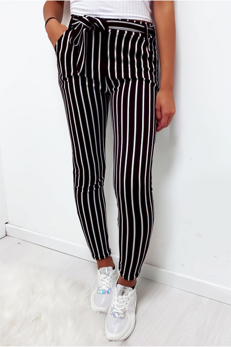 Mosterd wit gestreepte slimfit broek met zakken en ceintuur