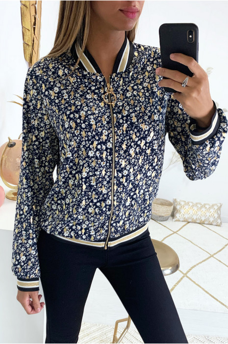 Petit veste légère en camel avec de joli motif doré Petit veste légère en camel avec de joli motif doré