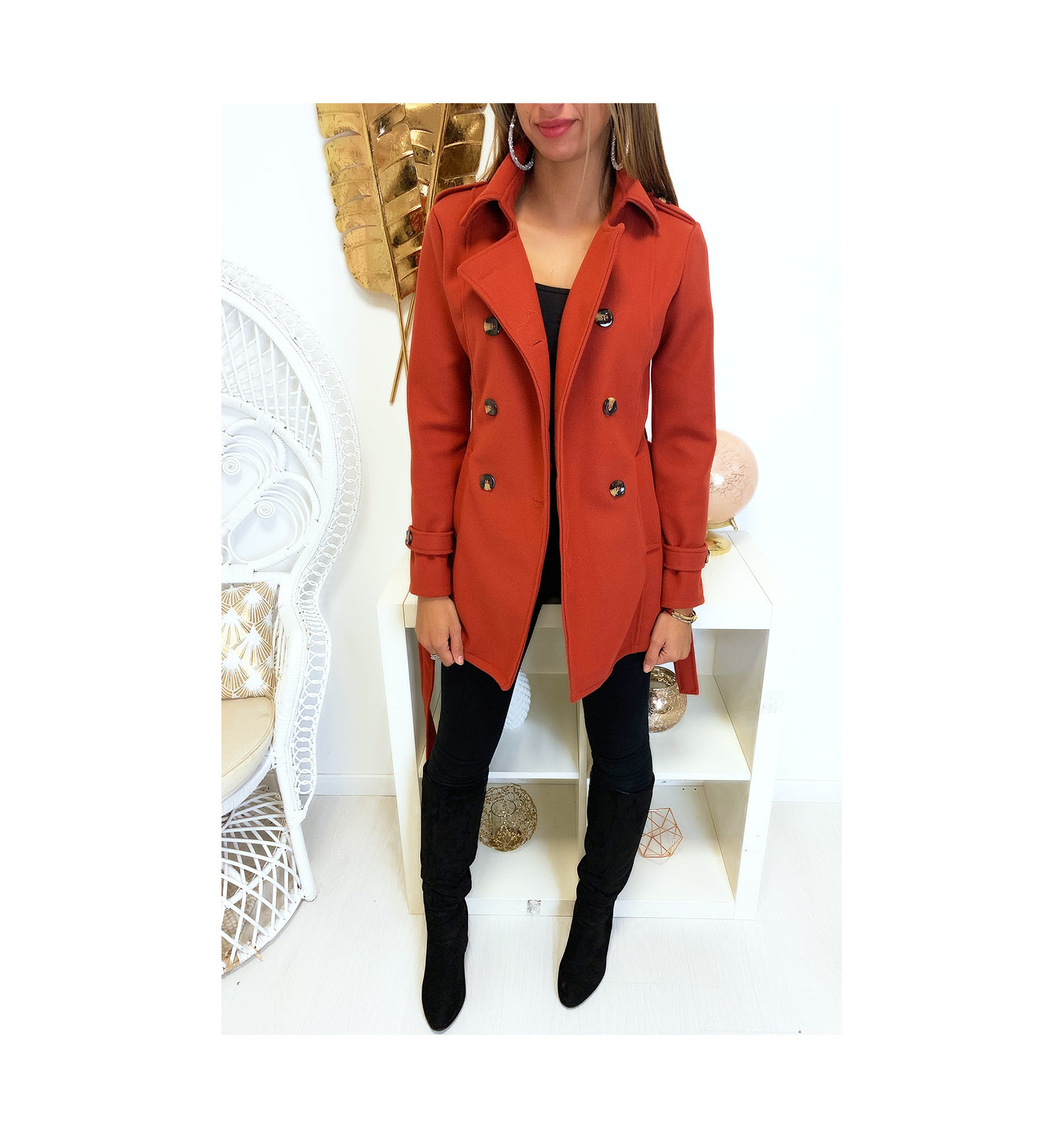 Veste 34 trench en bordeaux croisé avec 6 boutons et ceinture Veste 34 trench en noir croisé avec 6 boutons et ceinture