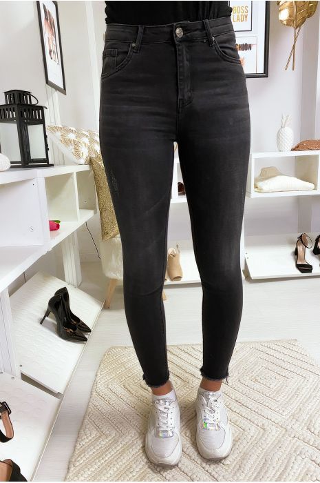 frayed ankle black jeans