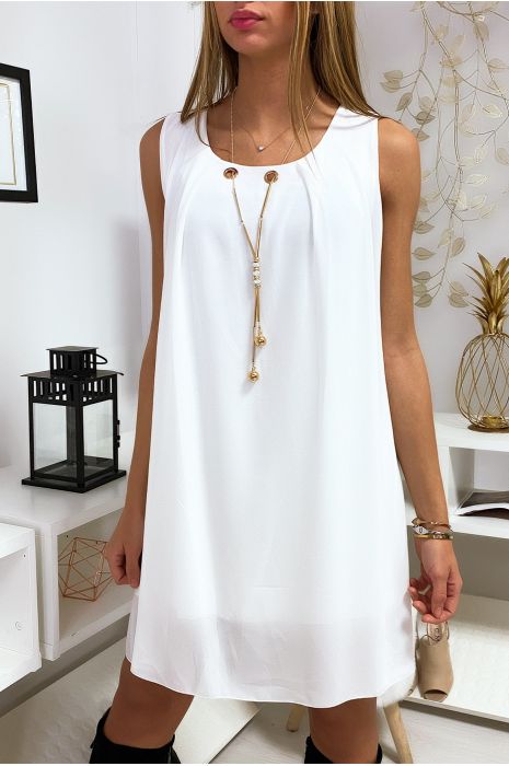 robe blanche dos nus
