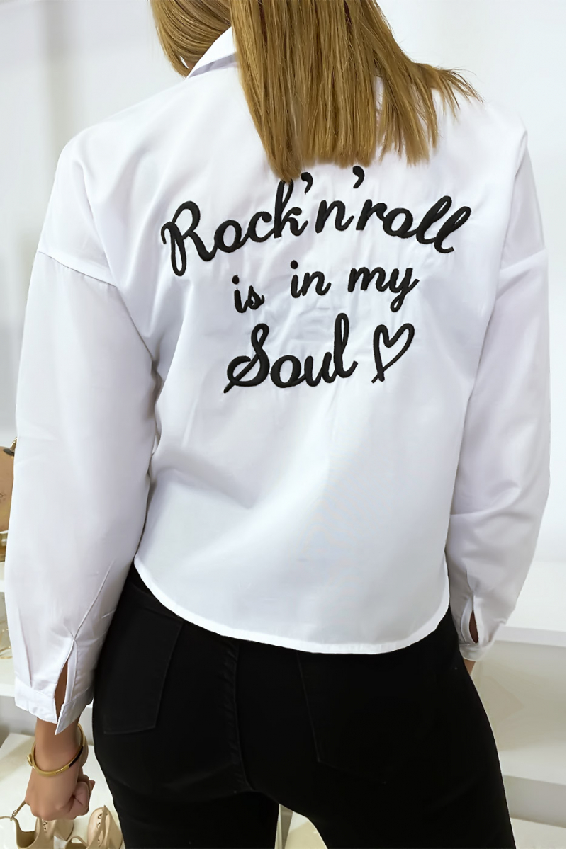 Chemise blanche courte à inscription dans le dos Chemise blanche courte à inscription dans le dos