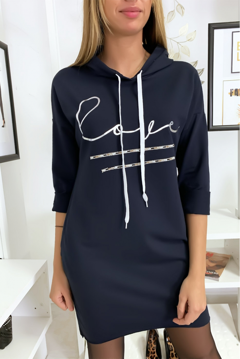 Navy hoodie met liefdesschrift en strass steentjes Navy hoodie met liefdesschrift en strass steentjes