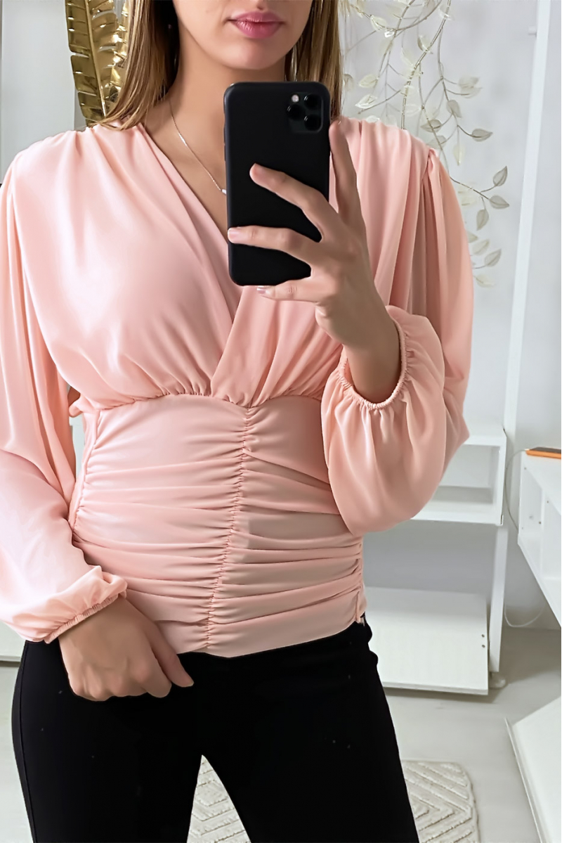 Blouse rose croisé au buste et cintré à la taille Blouse rose croisé au buste et cintré à la taille