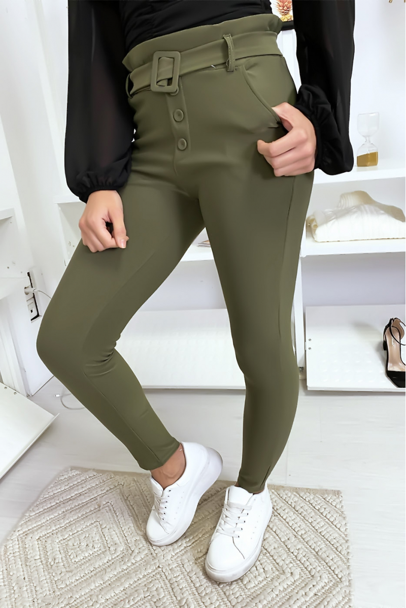 Slim fit broek met hoge taille in kaki met knoopzak en riem Slim fit broek met hoge taille in kaki met knoopzak en riem