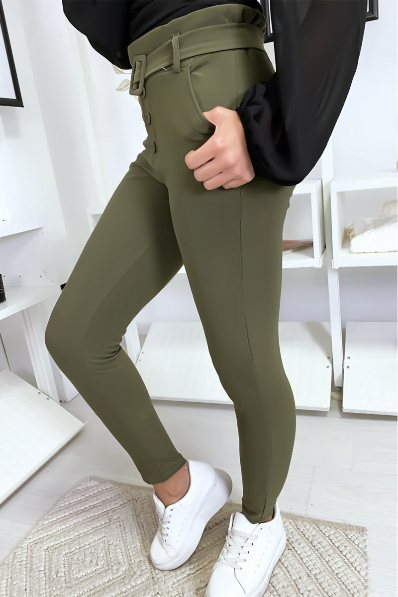 Slim fit broek met hoge taille in kaki met knoopzak en riem Slim fit broek met hoge taille in kaki met knoopzak en riem