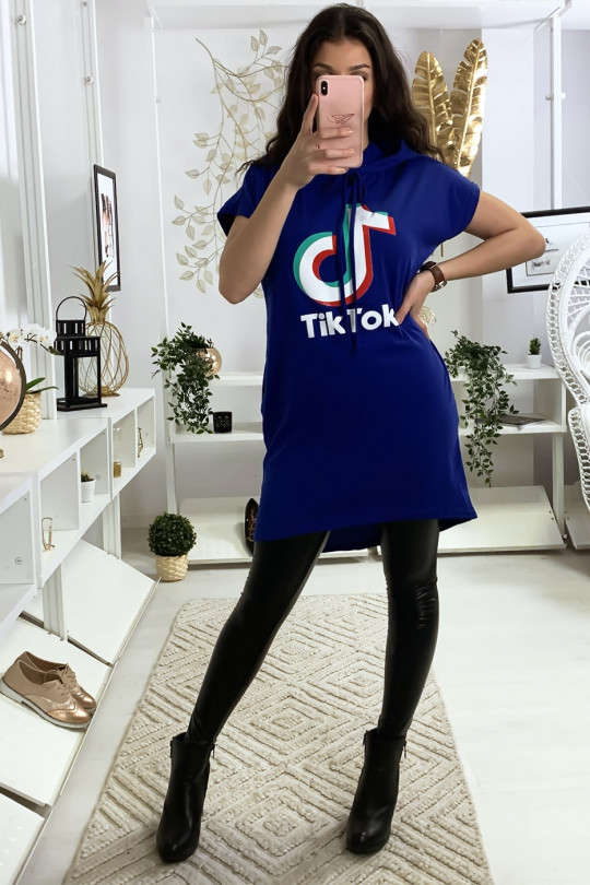 Tunique à capuche royal avec écriture tik tok et capuche Tunique à capuche royal avec écriture tik tok et capuche