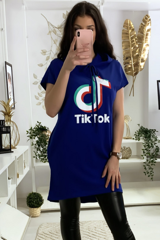 Tunique à capuche royal avec écriture tik tok et capuche Tunique à capuche royal avec écriture tik tok et capuche
